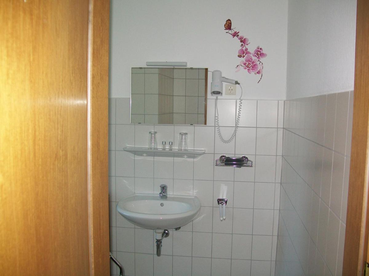 Haus Darmstadt Ankelohe Buitenkant foto